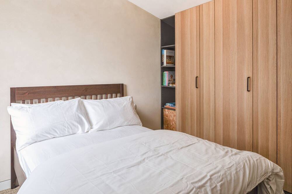 Guestready Essential - Modern home with garden in Chatham (Großbritannien), Kent Downs