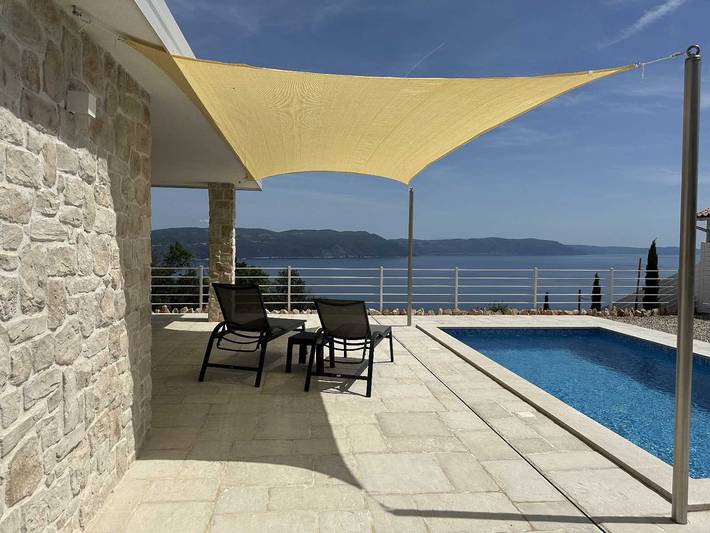 Villa für 4 Personen, mit Pool und Garten sowie Meerblick - 1