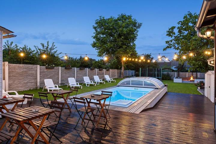 Maison d’hôte pour 2 personnes, avec vue et sauna ainsi que jardin et piscine à Sibiu