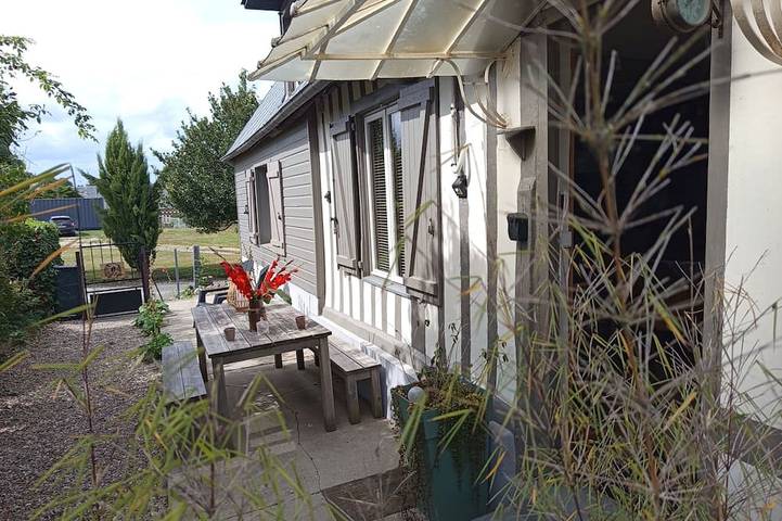 Location de vacances pour 8 personnes, avec jardin et jacuzzi, animaux acceptés à Néville