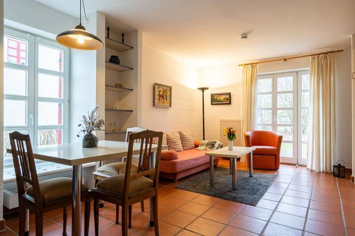 Ferienwohnung für 2 Personen, mit Terrasse und Garten sowie Kinderpool und Sauna