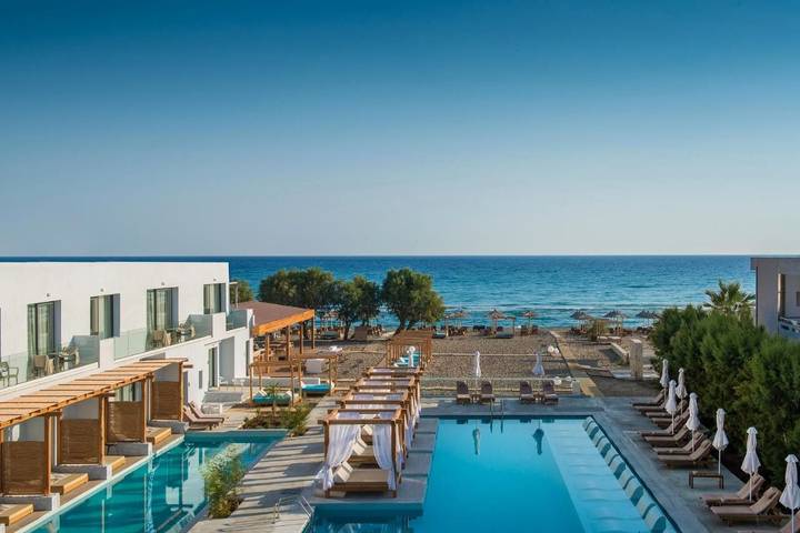 Hôtel pour 2 personnes, avec Terrasse ainsi que Jardin et Piscine