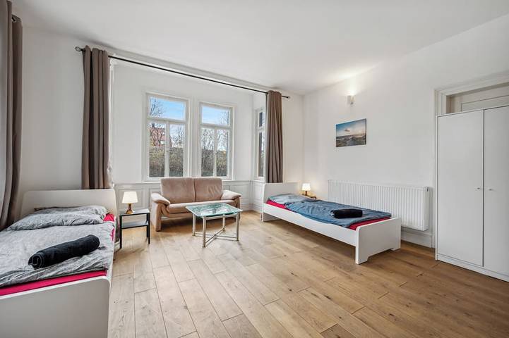 Ferienwohnung für 24 Personen, mit Balkon und Garten in Metzingen - 4