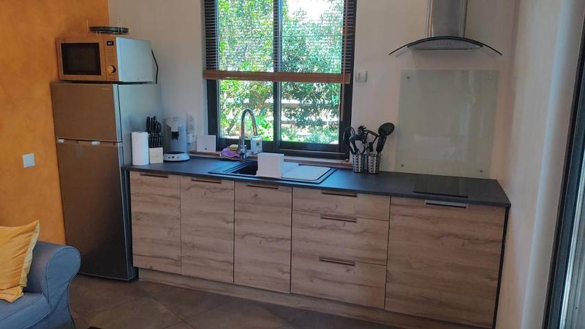 Gîte pour 2 personnes, avec vue ainsi que piscine et jardin, animaux acceptés à Vensac - 4