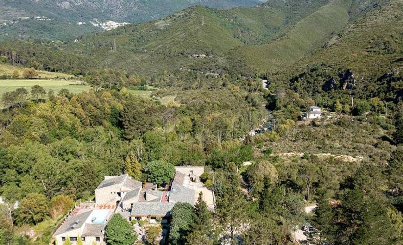 Hôtel pour 2 personnes, avec piscine et jardin ainsi que sauna et jacuzzi, animaux acceptés à Venaco - 3