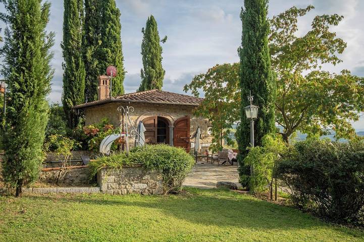 Ferienhaus für 2 Personen, mit Terrasse und Garten sowie Pool