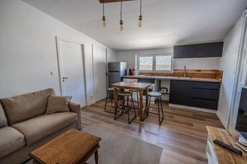 Chalet pour 4 personnes, avec terrasse et jardin, animaux acceptés dans Seine-Saint-Denis