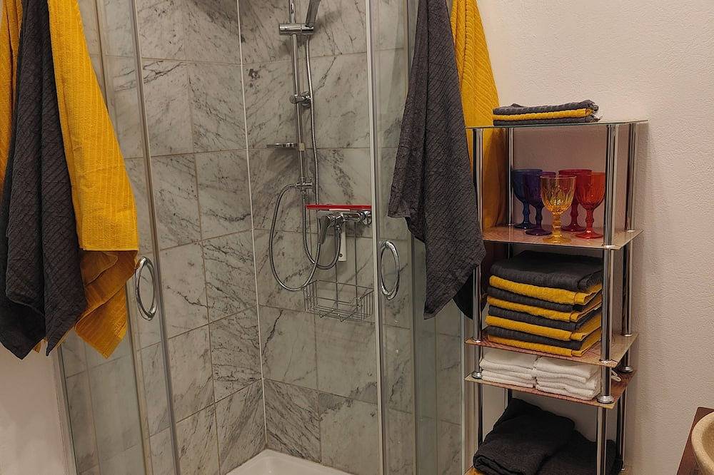 Ganze Wohnung, Ferienwohnung mit Waldblick & eigenen Balkon – nahe Therme Loipersdorf in Bezirk Jennersdorf