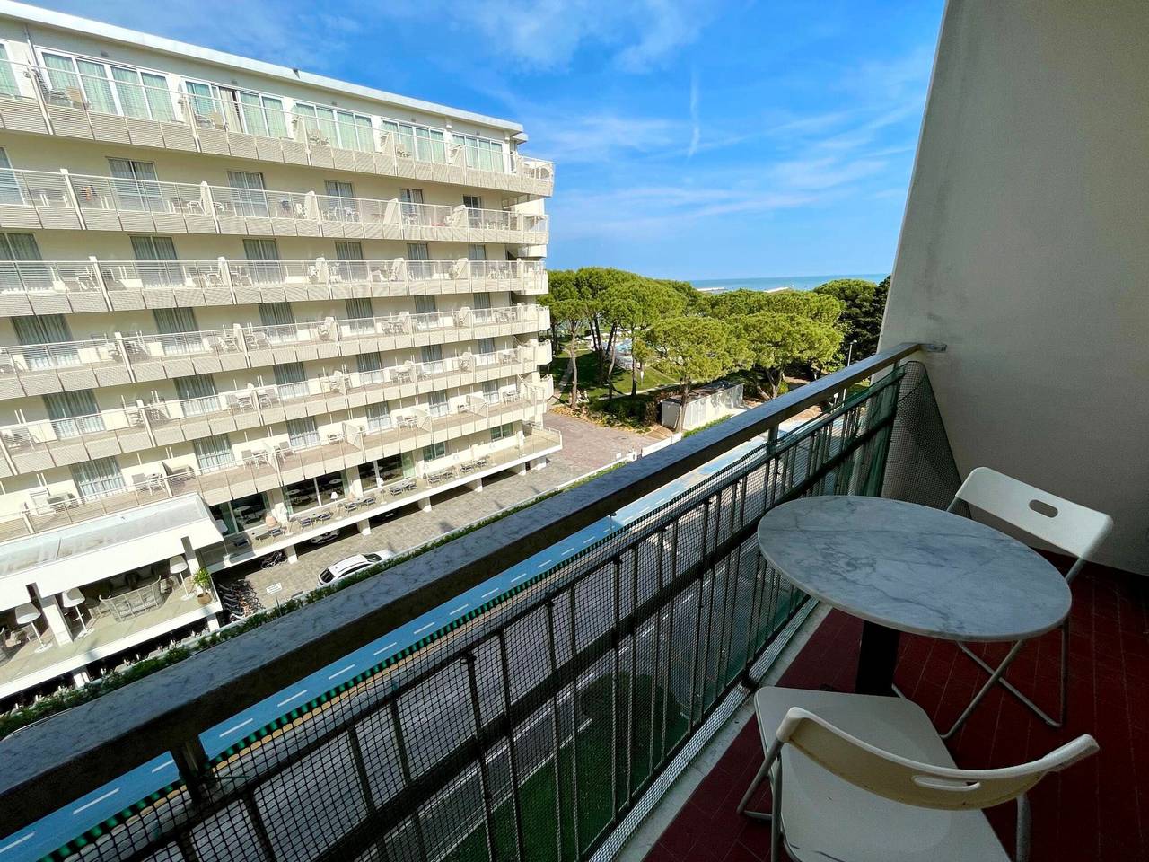 Apartamento entero, Apartamento junto al mar con balcón in Porto Santa Margherita, Caorle