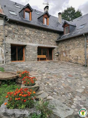 Gîte pour 15 personnes, avec terrasse et jardin à Benque-Dessous-et-Dessus