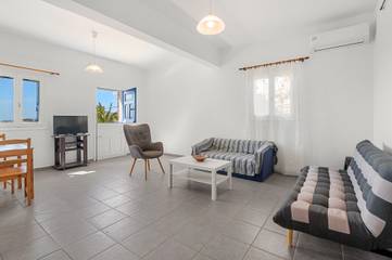 Holiday Rental for 3 People in Tinos, Cyclades, Photo 1