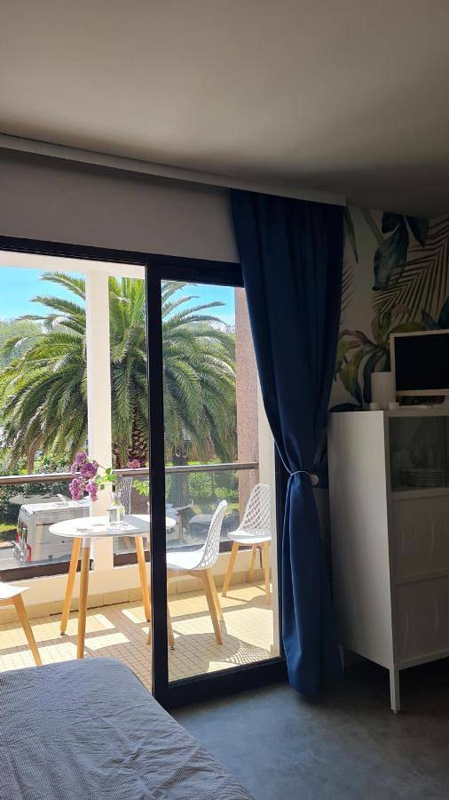 Appartement de vacances pour 4 personnes, avec vue ainsi que piscine et terrasse, animaux acceptés