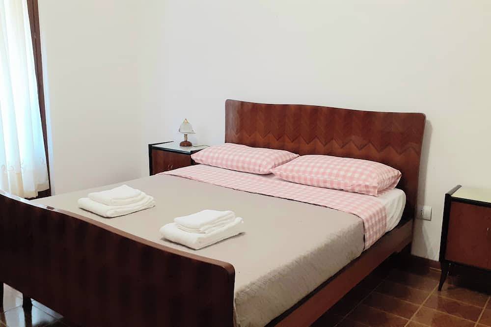 Small villa in the green of Ferrara in Ferrara, Provincia de Ferrara