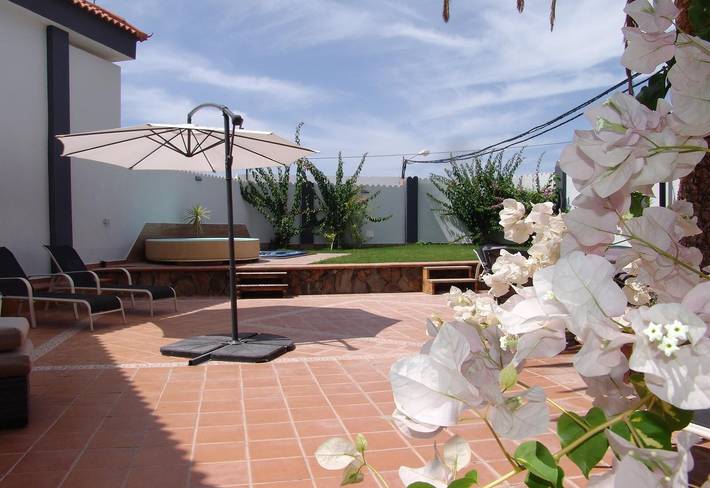 Casa de férias para 6 pessoas, com jacuzzi e jardim e ainda varanda - 1