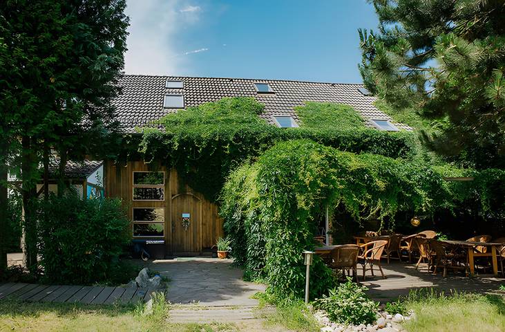 Ferienhaus für 27 Personen, mit Garten und Sauna in Nuthe-Urstromtal