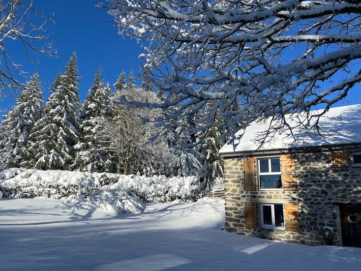 Gîte pour 10 personnes, avec terrasse et jardin, animaux acceptés