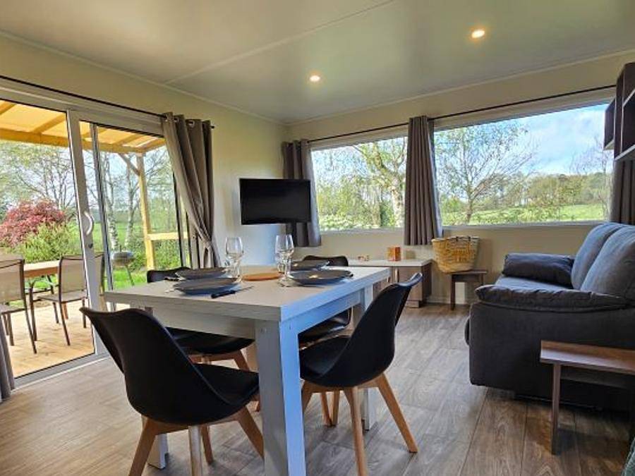 Camping Domaine de Kervallon - Mobilhome 4 personas - Casa Dulce 40m² (2 dormitorios - 1 baño - Aire acondicionado) terraza semicubierta 27m² Nuevo para 2024 in Caro (desambiguación), Región de Vannes