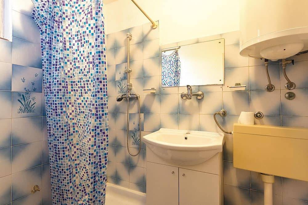 Appartement entier, Appartement confortable à Banjole avec Wi-Fi in Lijom, Banjole
