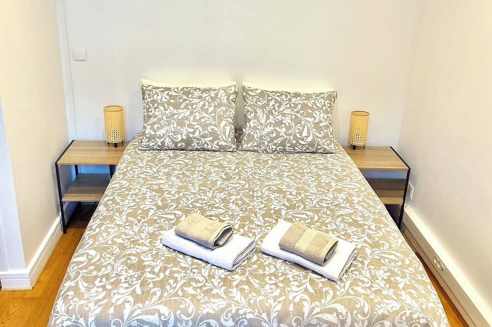 ⭐ Villa Foch Prestige | 4 Br | Garden & Parking | Disney/Meaux/Paris Cdg ⭐ in Meaux, Seine-et-Marne