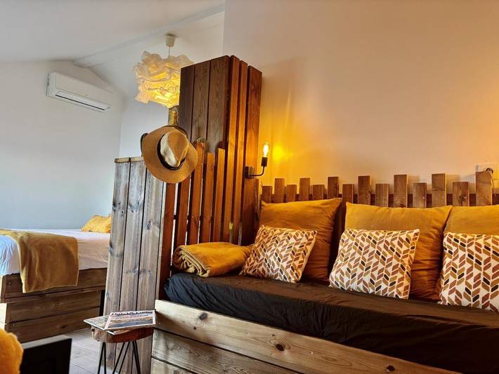 Location de vacances pour 2 personnes, avec jardin ainsi que vue et piscine à Belvédère-Campomoro - 3