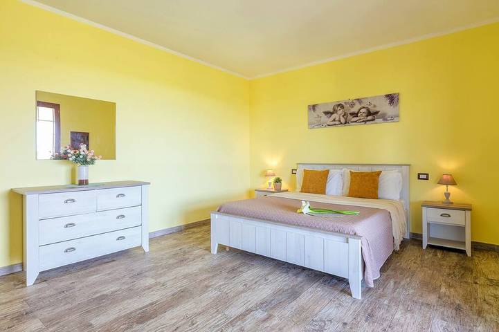 Villa per 16 persone, con piscina e giardino in Olmedo