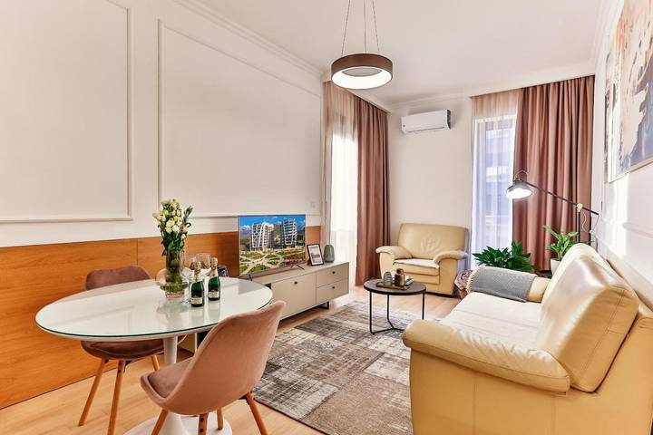 Apartament wakacyjny dla 2 osób, z widok i balkon w Bar