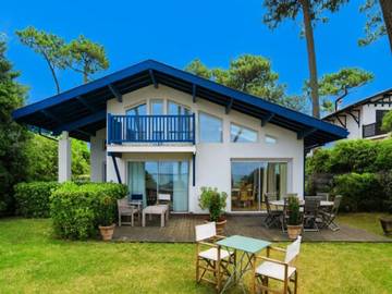 Location De Vacances pour 12 Personnes dans Pyla Plage, La Teste-de-Buch, Photo 1