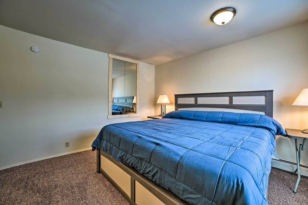 Cozy Tawas City Home w/ Views of Lake Huron! in Tawas City, Iosco County