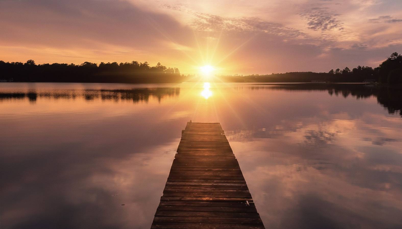 Lakefront Sunset Retreat I Sauna I Firepit I Dock in Condado de Oconto