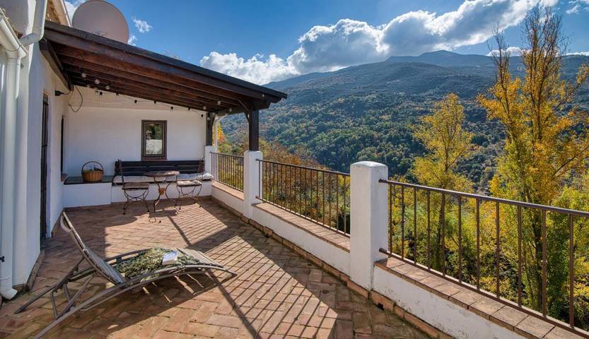 Casa rural para 2 personas, con Balcón y Terraza además de Vistas al lago y Vistas en Güejar Sierra