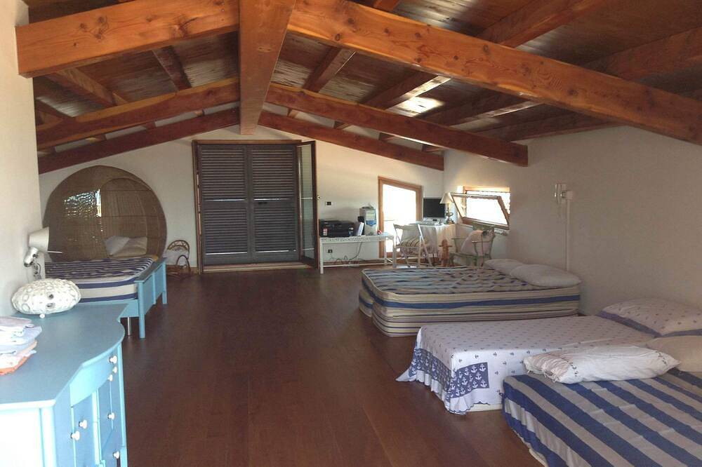 Geräumige Villa mit privatem Zugang zum Meer in Margherita di Savoia, Barletta-Andria-Trani