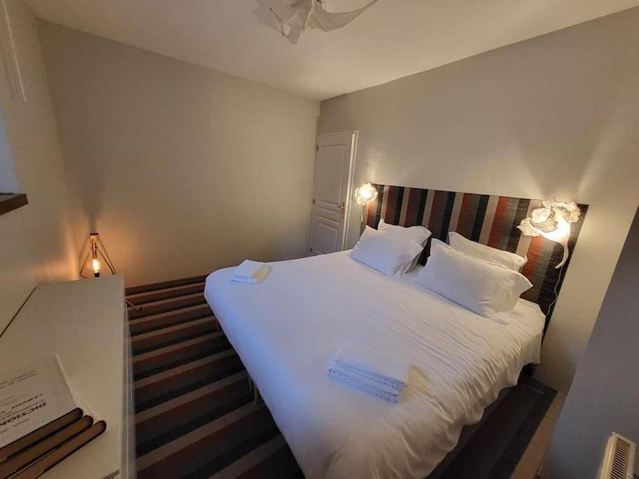 Appartement entier, Two-Bedroom Apartment in Laguiole, Parc naturel régional de l'Aubrac