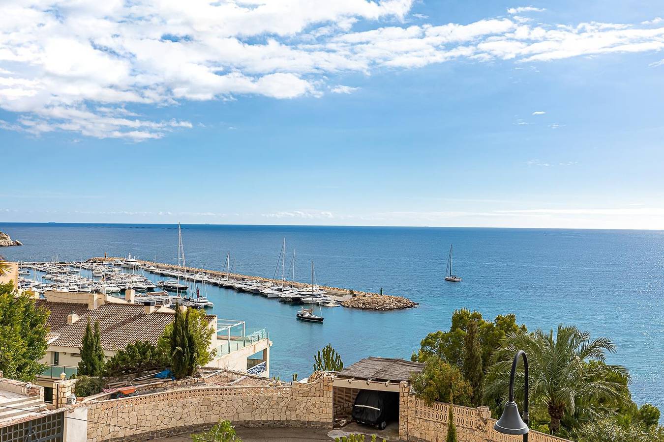 Villa Campomanus in Pueblo Mascarat, Altea
