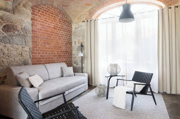 Ferienwohnung für 2 Personen, mit Balkon und Sauna sowie Garten und Pool - 1