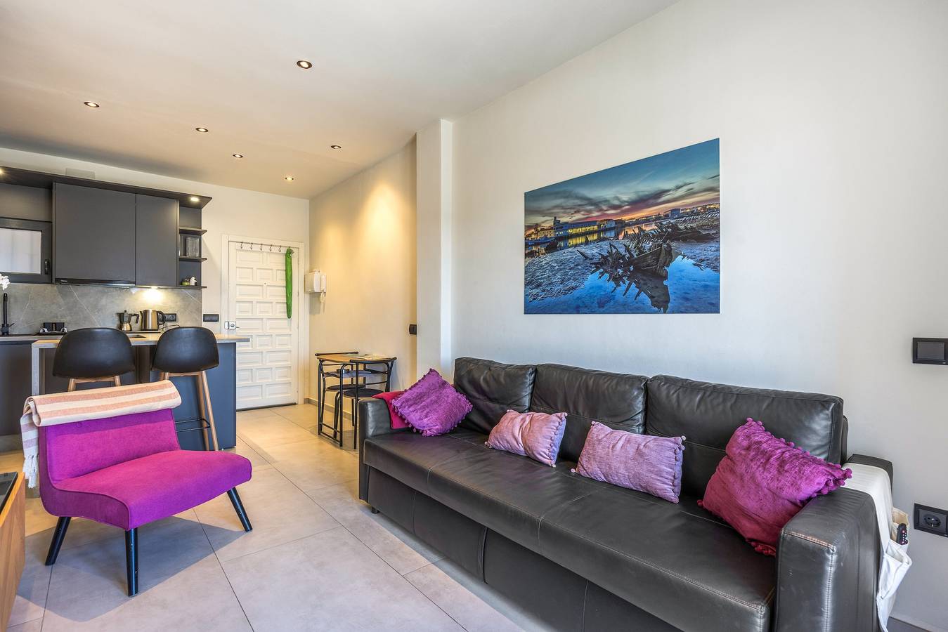 Apartamento entero, Apartamento 'Acuario' con vistas al mar, Wi-Fi y aire acondicionado in Playa Barbate, Barbate