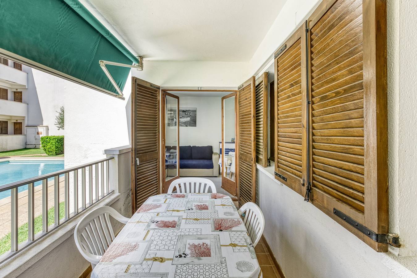 Apartamento entero, Apartamento 'Fondo' con vistas a la montaña, piscina compartida y aire acondicionado in Platja de Montgó (Torroella de Montgrí), La Escala