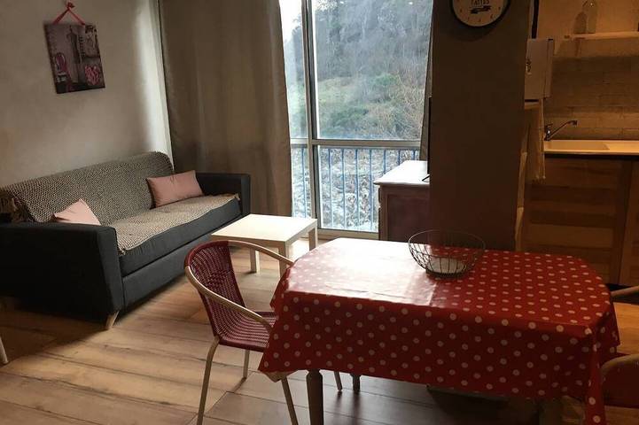 Ganze Wohnung, Fleur de Lune apartment in Vals-les-Bains, Parc naturel régional des Monts d'Ardèche