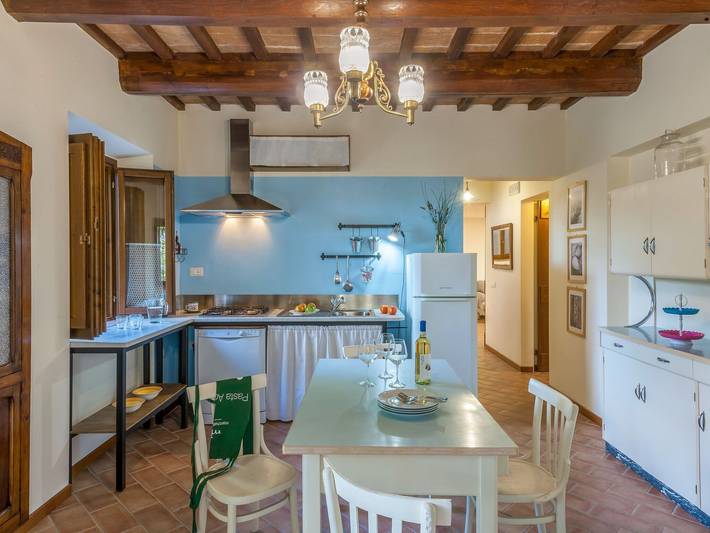 Villa für 6 Personen, mit Terrasse und Garten sowie Pool, kinderfreundlich in Marche - 4