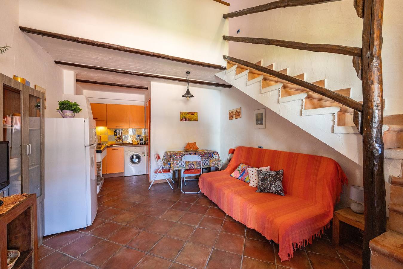Entire apartment, Villaggio la Tonnara Apartment 56 with Shared Pool, Wi-Fi, and Air Conditioning in Oliveri, Messina Province