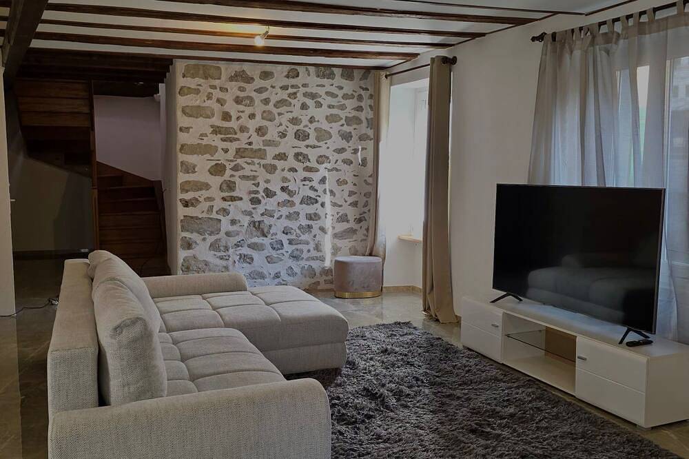 Ganze Wohnung, Duplex in the city center.4m from the central station of montreux. in Montreux, Genfer See