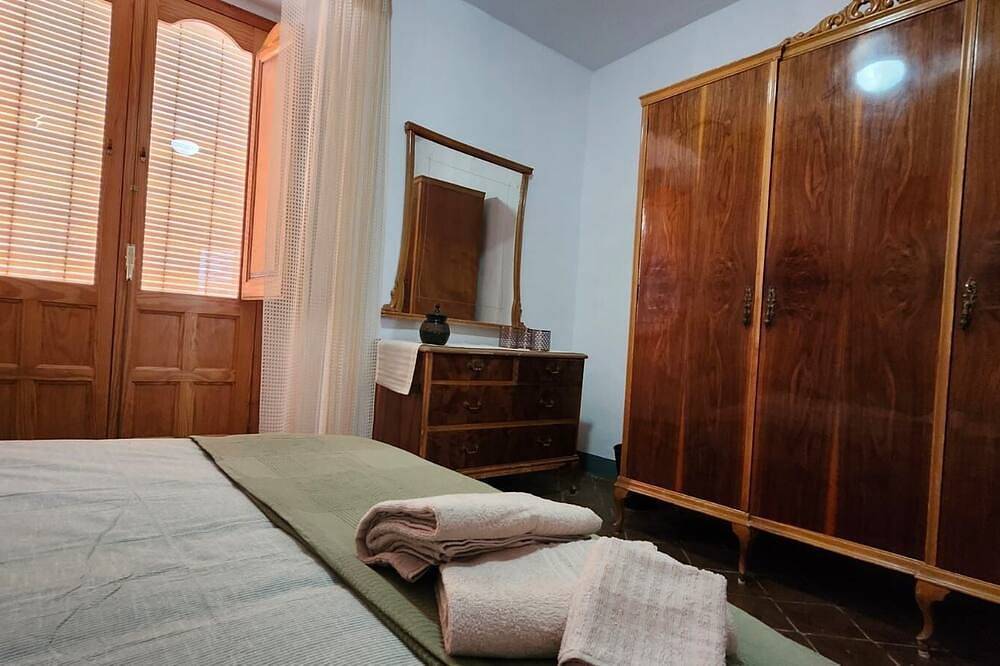 New listing!!! Spacious 5-bedroom home in Iznájar with spectacular views in Iznájar, Sierras Subbéticas