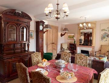 Gîte pour 12 personnes, avec vue dans Collegiale Notre Dame