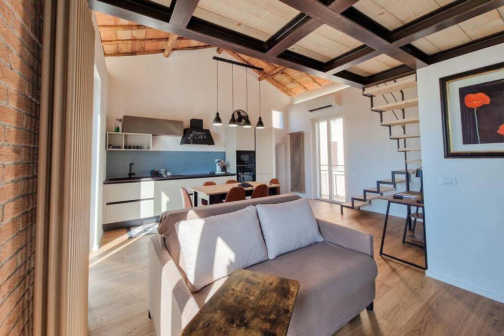 Appartamento intero, One-Bedroom Apartment in Grottaferrata, Castelli Romani