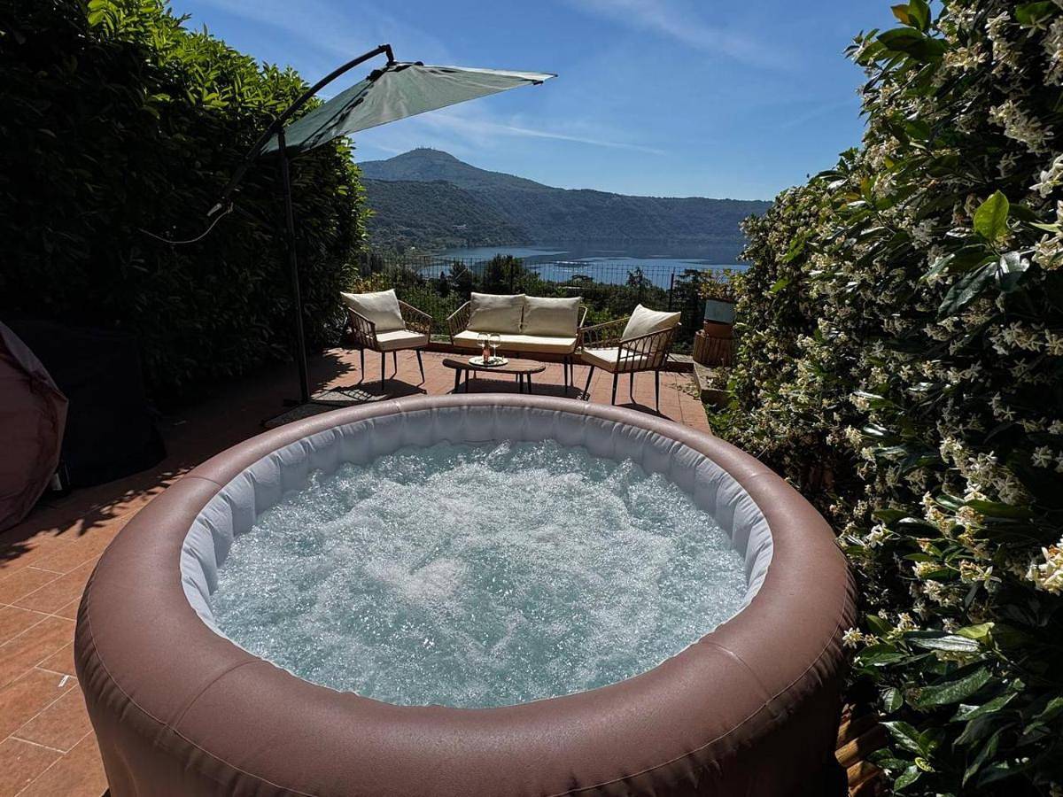 Appartamento intero, La Terrazza sul Lago -Lake Peace - Wonderful View! in Castel Gandolfo, Castelli Romani