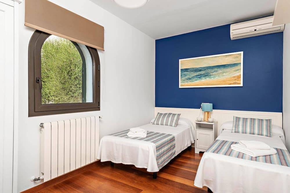 Villa Ses Carpinyetes by Villa Plus in Sa Caleta (Menorca), Ciudadela