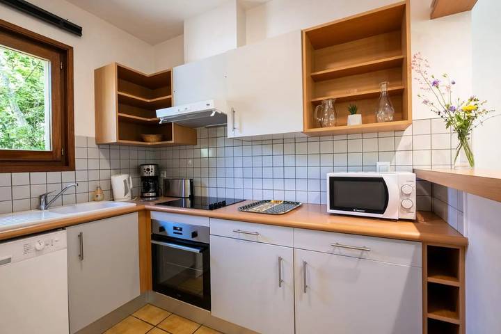 Gîte pour 6 personnes, avec piscine et terrasse, animaux acceptés à Les Vignes - 2