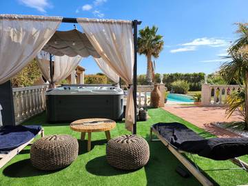 Chambre d’hôte pour 2 personnes, avec jacuzzi et sauna ainsi que jardin et piscine à Lançon-Provence