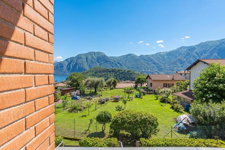 Location de vacances pour 4 personnes, avec terrasse et vue sur le lac à Lenno - 3