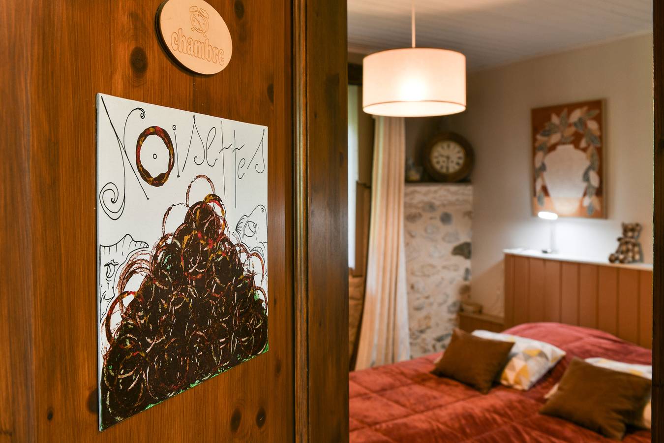 Chambre d'hôtes 'Noisette' avec vue sur la montagne, piscine partagée et Wi-Fi in Loisieux, Région de Chambéry