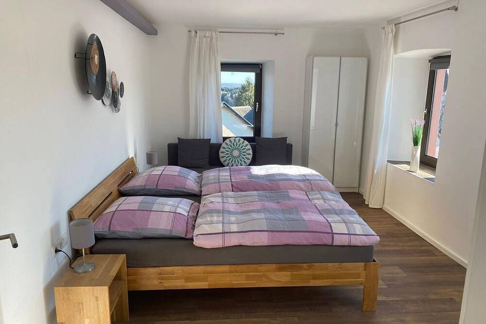 Haus in Esch - Ferienhaus mit 5 Schlafzimmern in Esch, Vulkaneifel